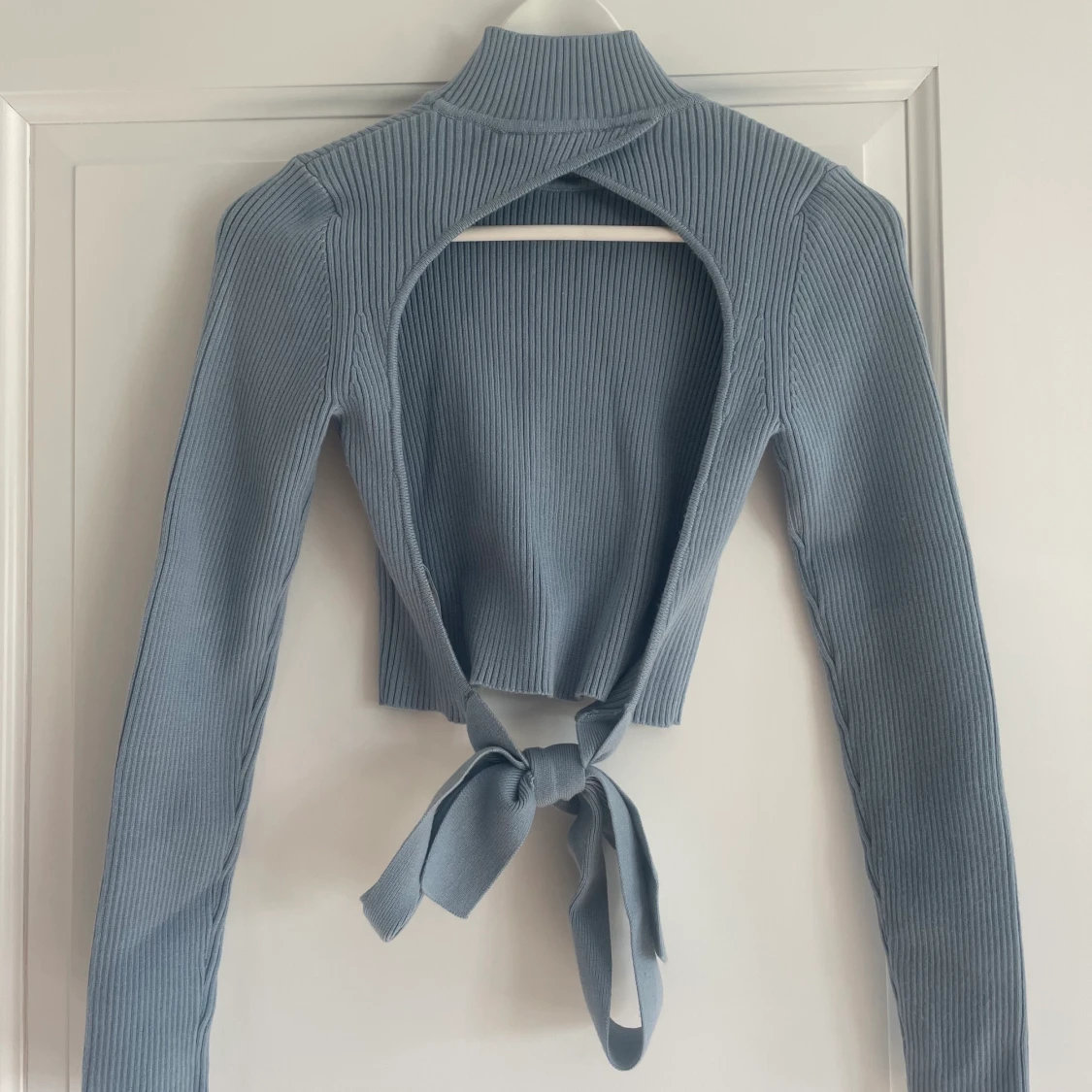 Tröja med öppen rygg - 90