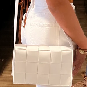 Väska - Köpt i LA på vintage butik, använd 2 gånger. Fint skick! 