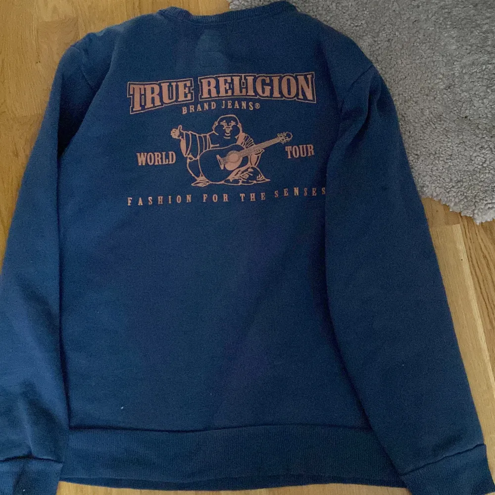 true religion tröja strl L . Toppar.