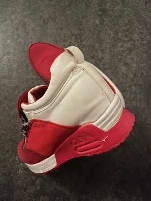 Sneakers  - En av mina fav sneakers. Men nu är det dags för det att ha en annan användare 