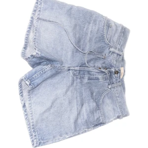 Helt nya shorts  - Nya shorts från H&M Inga synliga defekter eller skador 