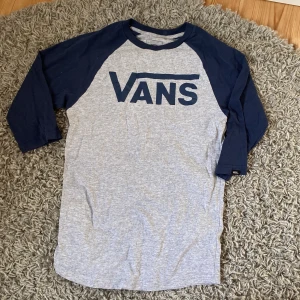Vans tröja med trekvartsärm  - Det är en tröja som bara använda Max 5 gånger (det är XS man storlek men vem som helst kan använda den.