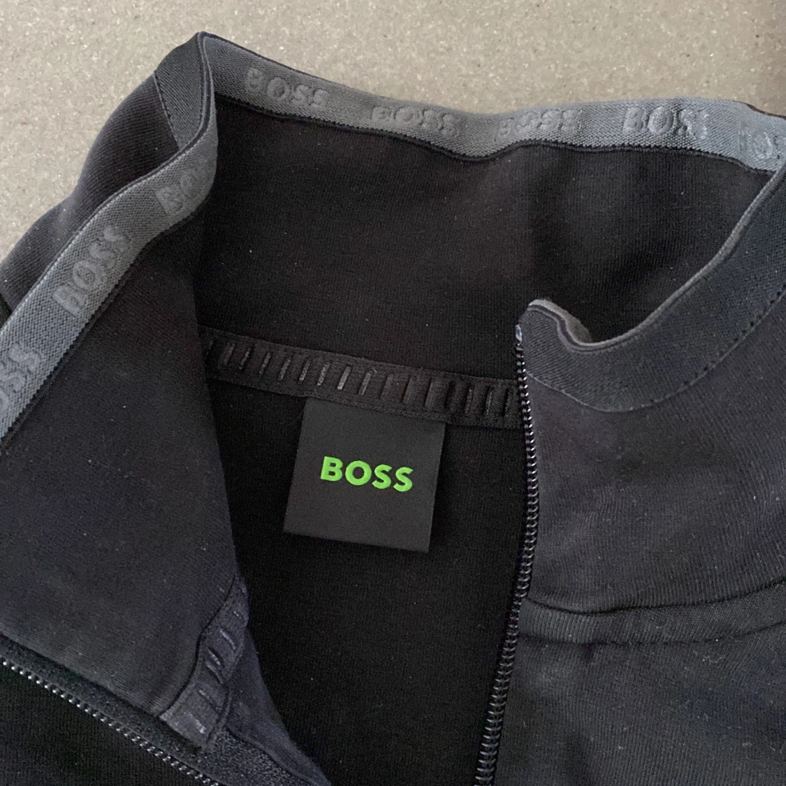 Hugo boss zipp - 91