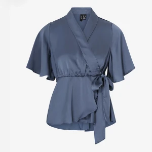 Omlottblus  - Oanvänd omlottblus i sidenmaterial, storlek S 