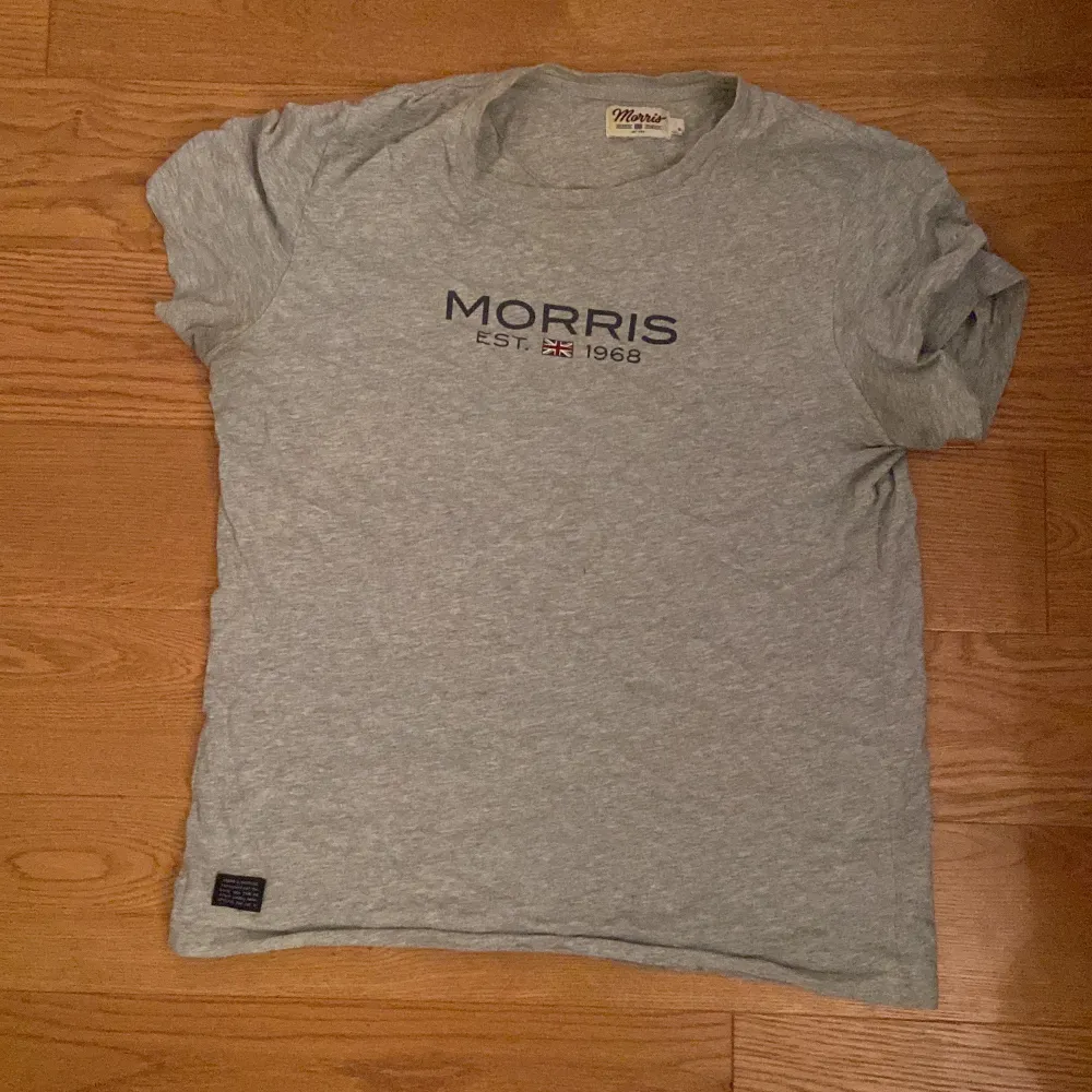 Morris t-shirt S . T-shirts.