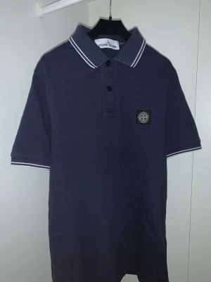 Stone Island Piké - Storlek: S Skick: 9/10 Pris: 562kr Retail: 1800kr Pris och övriga frågor kan diskuteras!