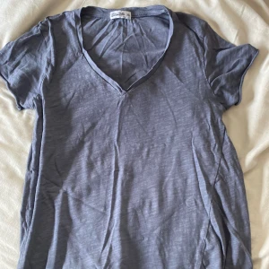 Tshirt  - Storlek s Frakt 54kr 