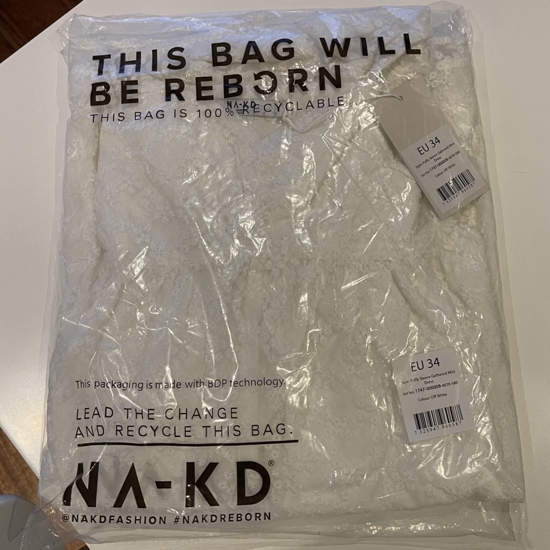 Slutsåld nakd klänning - 91