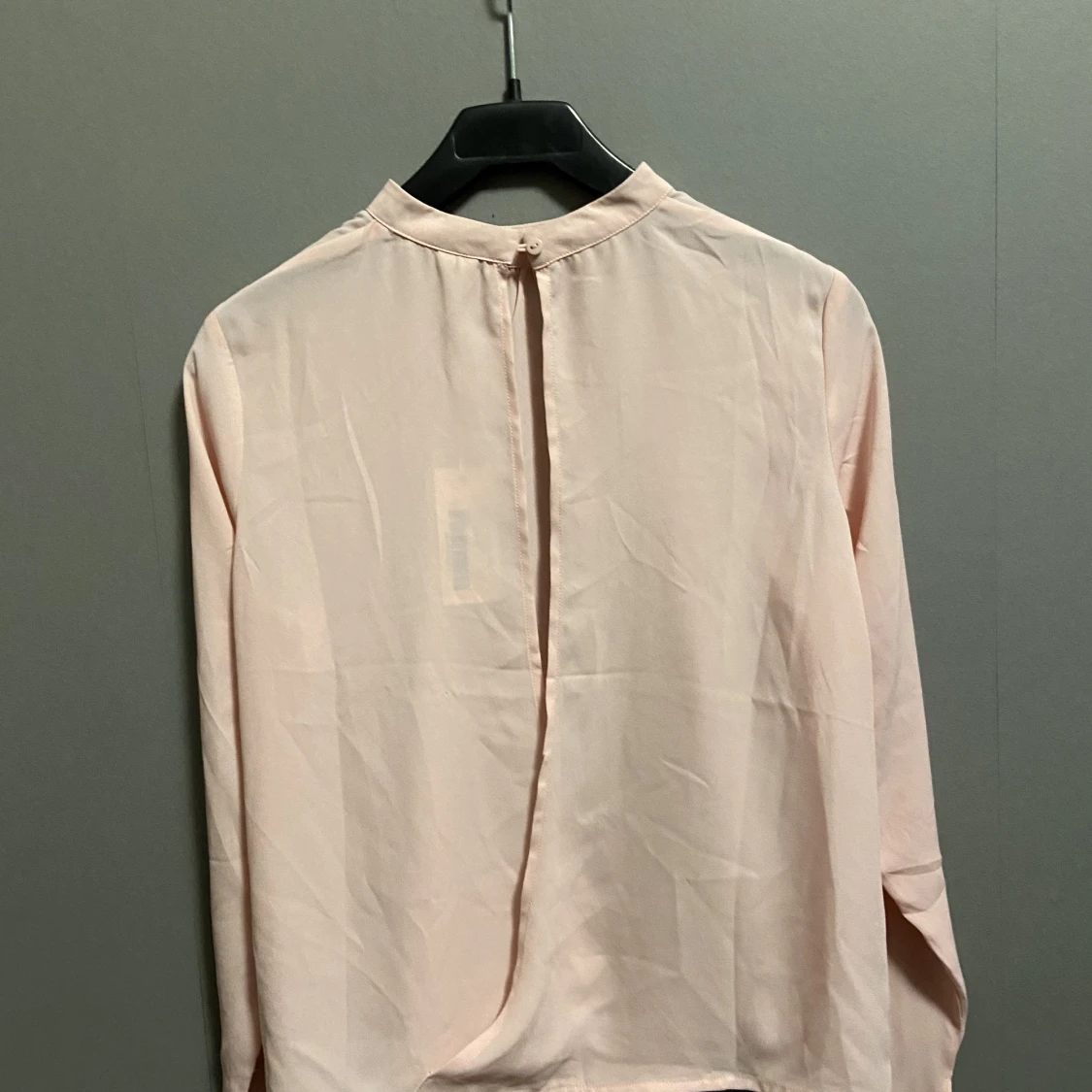 Fin ljusrosa blus - 90