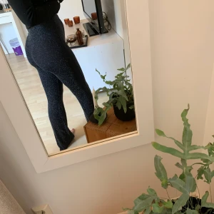 Raka glitterbyxor - Så snygga glitterbyxor, använda en gång