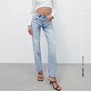 Zara jeans - Snygga populära jeans från zara, får inte användning för dom. I bra skick 🌸 LÅNGA 