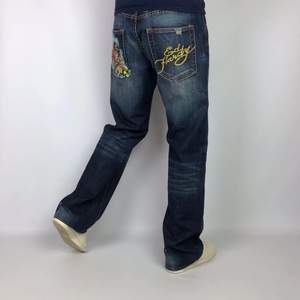 Sällsynta Edhardy jeans med riktigt snygg passform! Cond 9/10. För fler frågor pm. Mvh, Max.