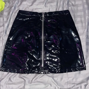 Latex aktig kjol - Latex liknande kjol, asball och älskar 