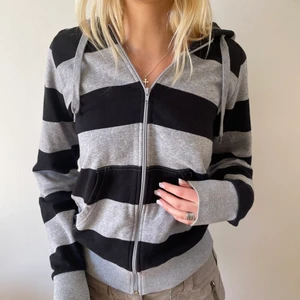 Randig hoodie  - Snygg hoodie!