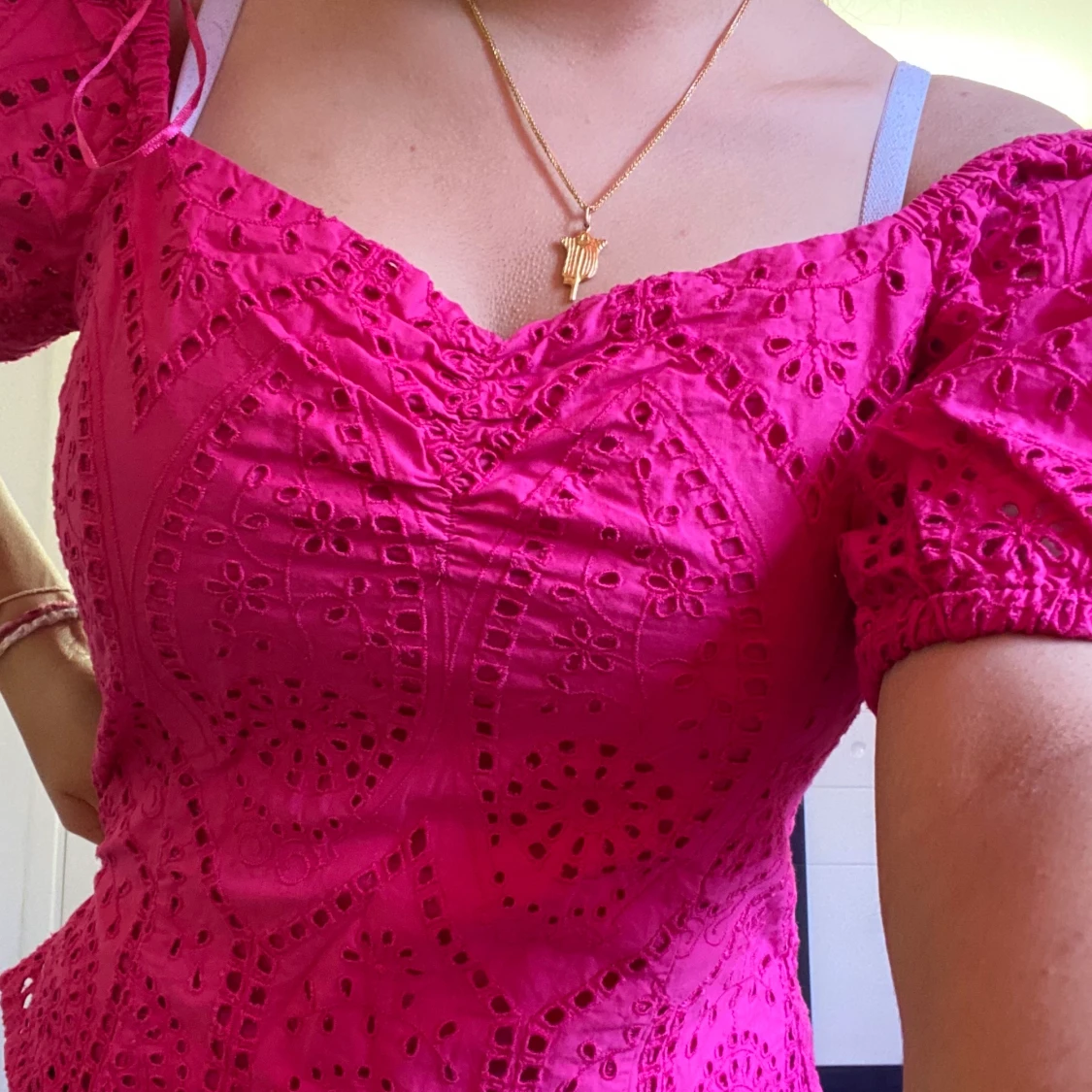 Assnygg tröja som är i helt nytt skick