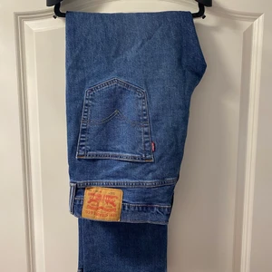 Levi’s 514 -ljusblå  - Levi’s 514 jeans (ljusblå). Bra skick. Hör av dig vid frågor.
