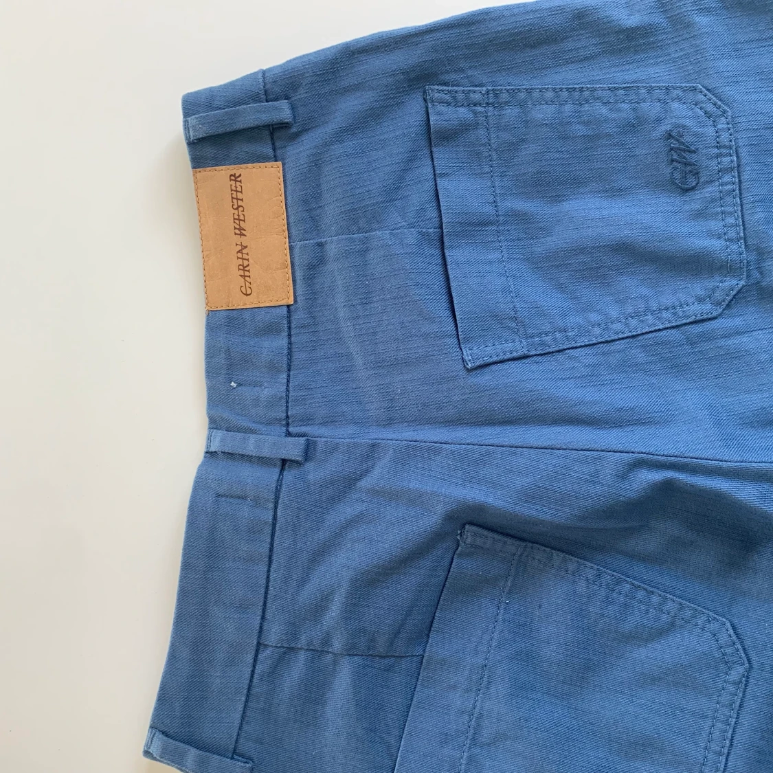 Blåa kostymbyxor från Carin Wester - 91