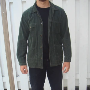 Overshirt i Manchester  - Overshirt från Lager157, sparsamt använd  Lite oversized I L