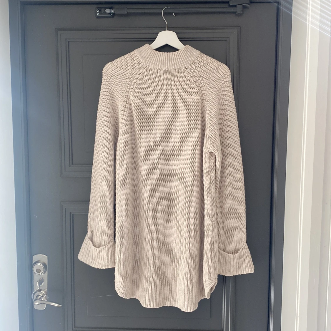 Stickad klänning från Gina Trico