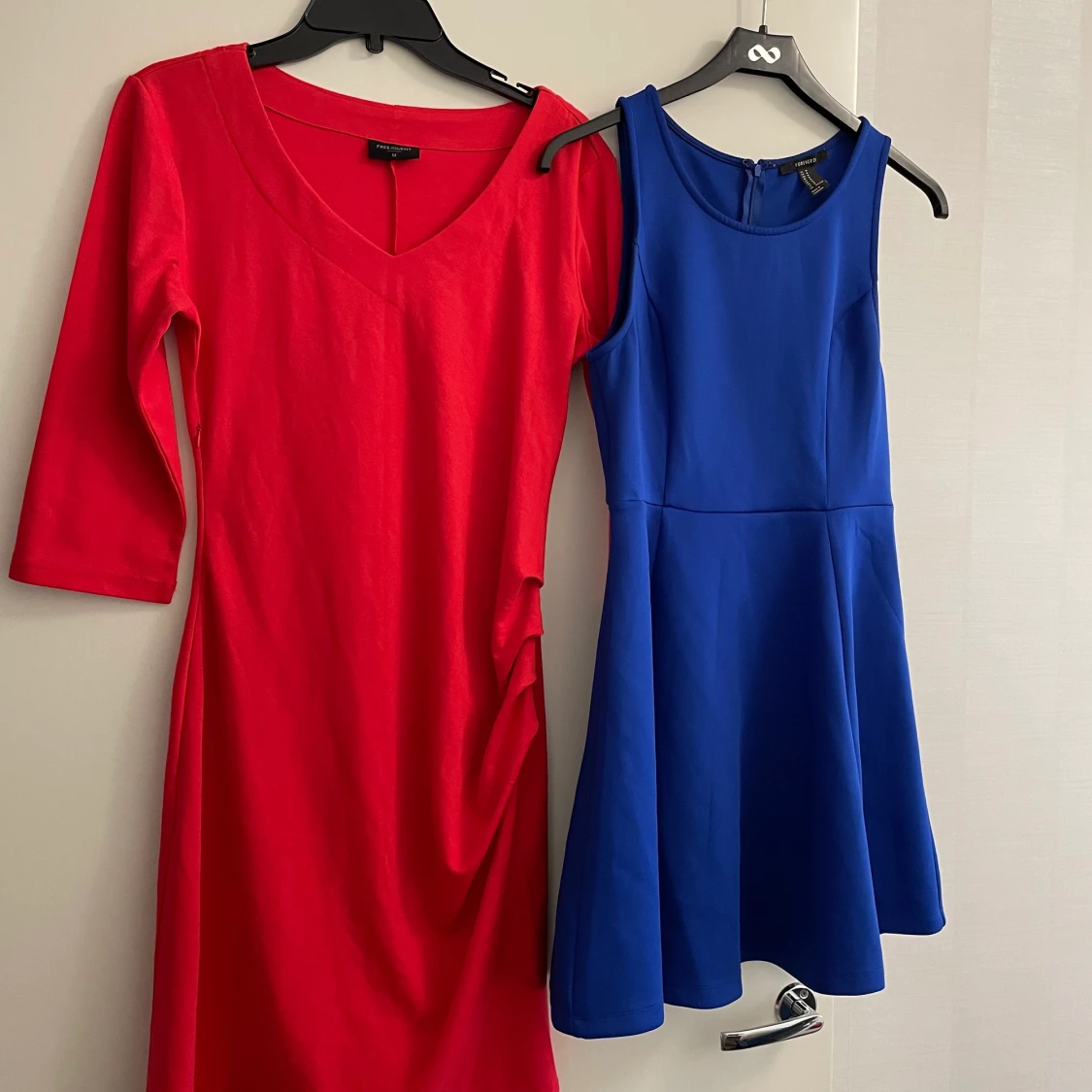 Två klänningar storlek M - 90