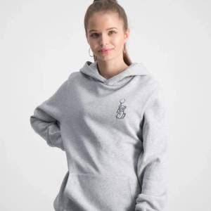 Säljer min Juan Carlos av Margaux Dietz Hoodie för den ej kommer till användning. Köpte den från Kids Brand Store för 250 kr säljer för 100 kr + frakt. Har använt den fåtal gånger och den är av ett bra skick. Hör av dig om du är intresserad.