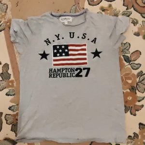 T-Shirt - Bra skick, Barn tröja men passar även tjejer med strl S eller mindre.