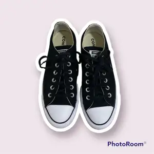 Nice pair of platform Converse in size EU 39.  Only used them about 5 times.