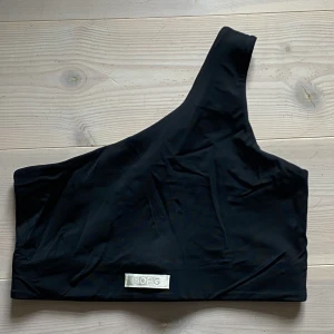 Björn Borg topp - Aldrig använd.  Köparen står för frakten 