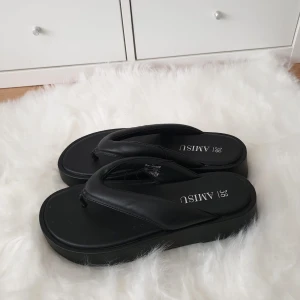 Sandaler  - Fina sandaler i storlek 38. Helt nya