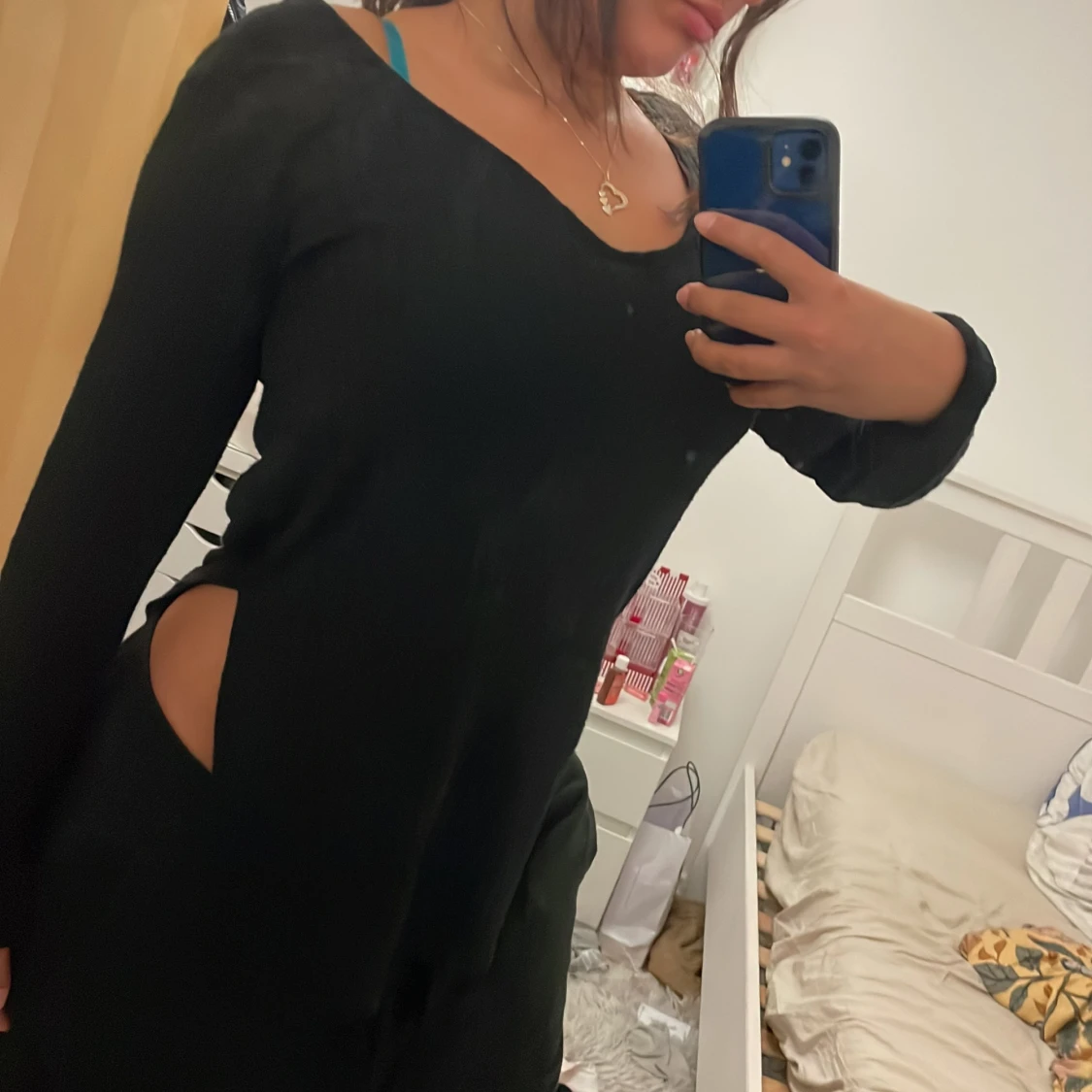 Ribbad tröja med slits