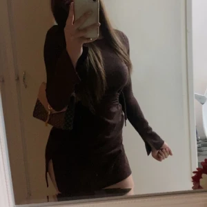 Kort klänningen  - Jätte fin kort klänning använt bara en gång 