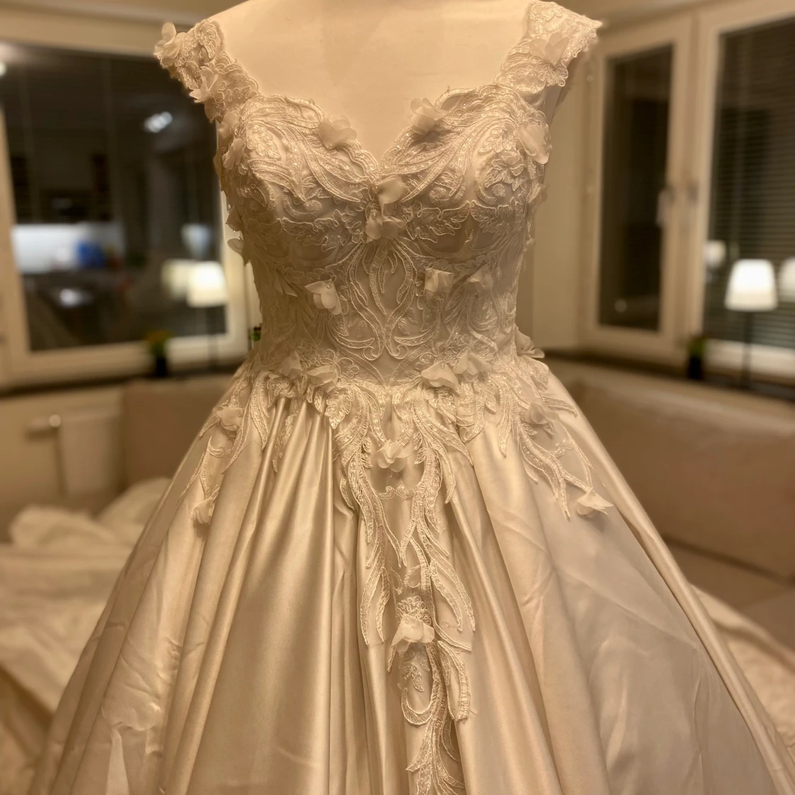 Helt ny brudklänning 