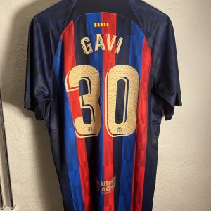 Barcelona fotbollströja Gavi #30 2022/2023 - Sprillans ny fotbollströja med gavi #30 på ryggen