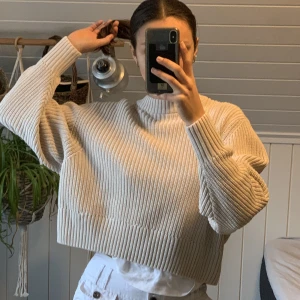 Stickad tröja  - Stickad tröja från Mango