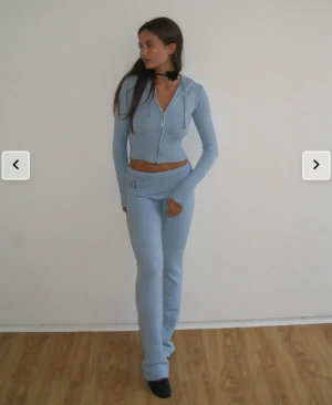 Dress - Säljer den här fina dressen, den är bara testad. Den passade tyvärr inte mig. Den är ifrån frankiesbikinis nypris är 2000