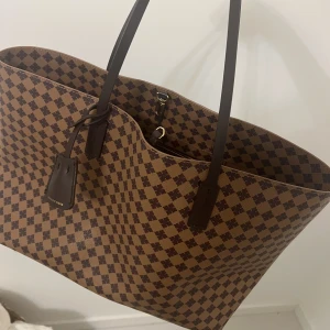 By Malene Birger väska  - Jättefin, knappt använd, nypris 3100kr