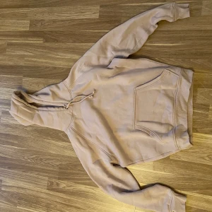 Beige oversized hoodie  - Beige oversized hoodie från Bikbok💞nyskick! Stor i storlek