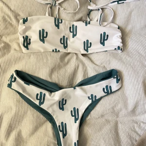 Bikini - Kaktus mönstrad bikini från zaful i storleken S. Använd fåtal gånger och i mycket bra skick. 