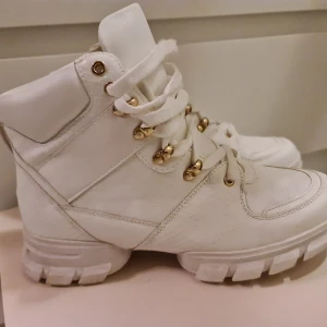 Boots size 40 - Weared only 2 times