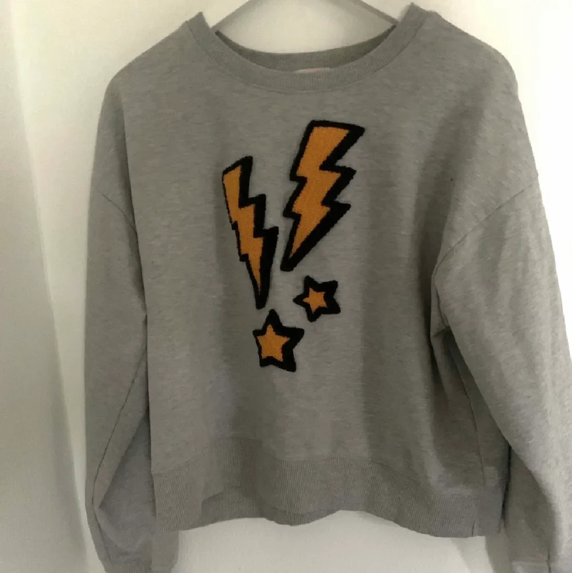 Tröja med blixtrar  - 91