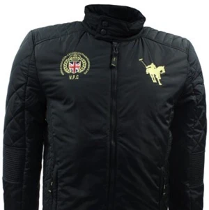 Vinson Polo Club Cedric jacka - Bra höstjacka som sitter skönt med bra fickor. Säljes pga för liten. Köpt för 1199kr för 4 år sen. 