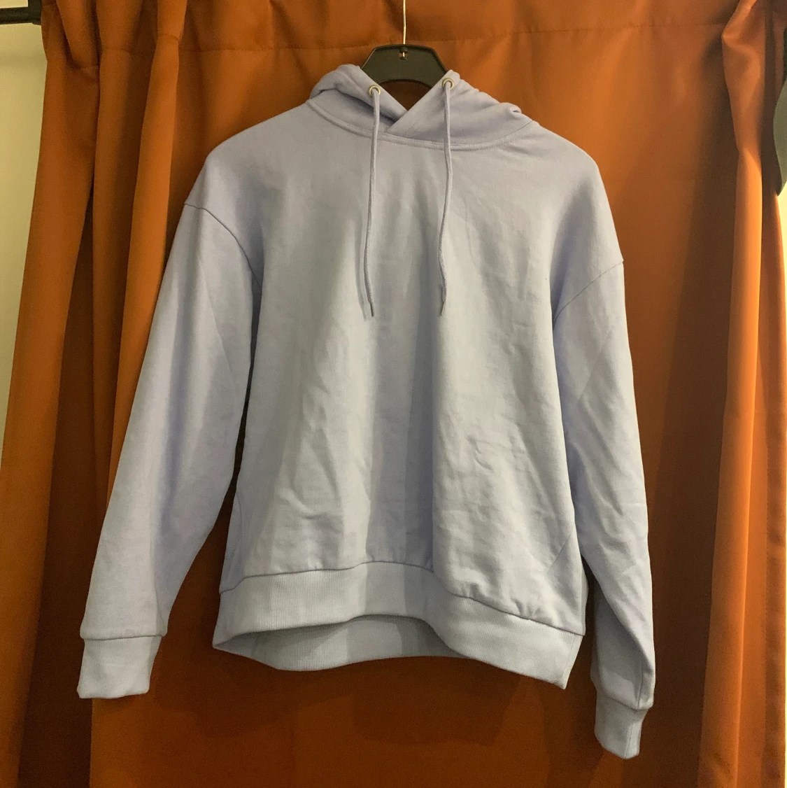 Blå hoodie - 91