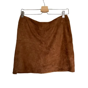 filippa k läderkjol - jättefin läderkjol från filippa k. passar en medium