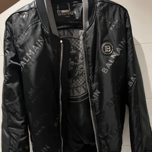 Balmain jacka - Balmain jacka i ny skick