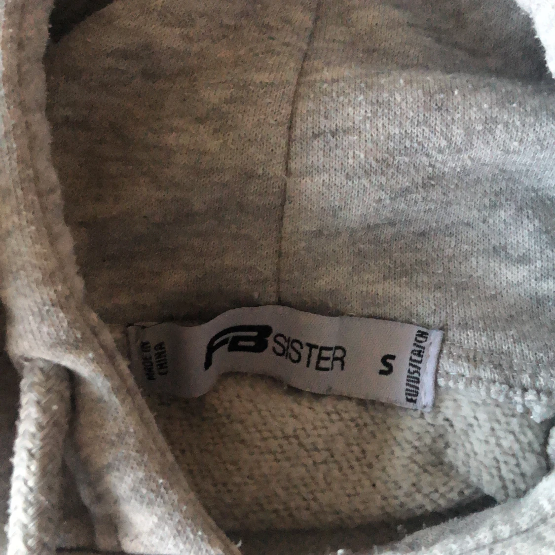 En grå hoodie från H&M i storlek S - 91