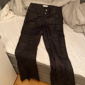 Cargo byxor - Lågmidjade cargobyxor köpta  second hand