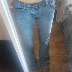 Lågmidjade jeans  - Lågmidjade jeans köpta på plick 🫶🏼🫶🏼