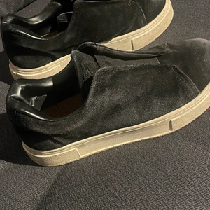 Eytys  - Tjena!👋🏼   Säljer dessa eytys!  Storlek:42  Cond:6-10  Skicka pris så diskuterar vi🥂