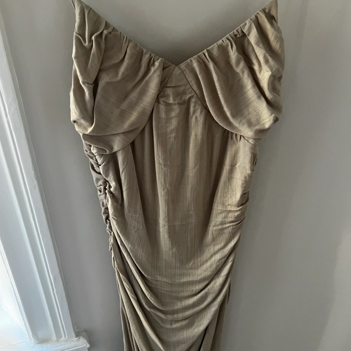 Beige långklänning