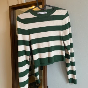 Zara tröja randig - Storlek M Knappt använd Skriv privat för frågor eller bilder på passform💓 